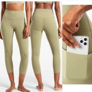 Salutation Stash Pocket II Capri